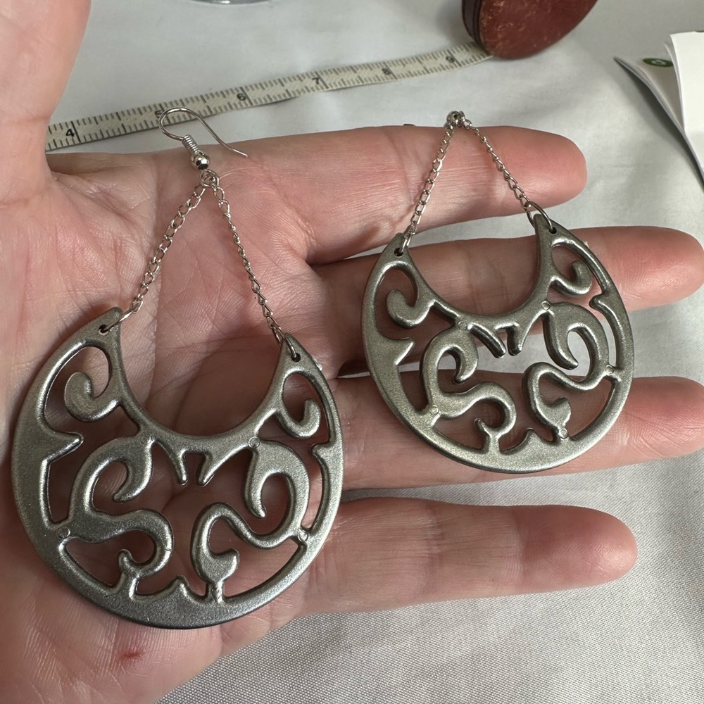 Silvertone Scrollwork Dangle Earrings - image 5